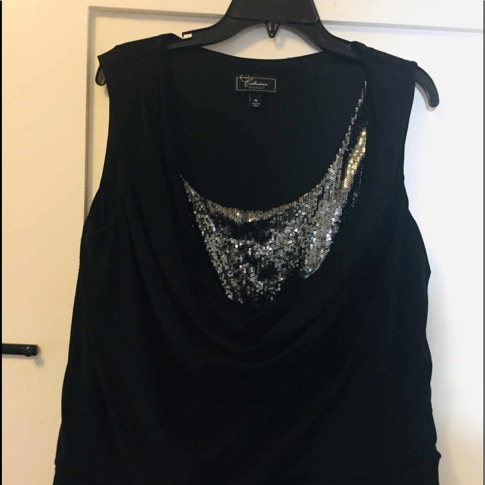 Black blouse ! Elegant!